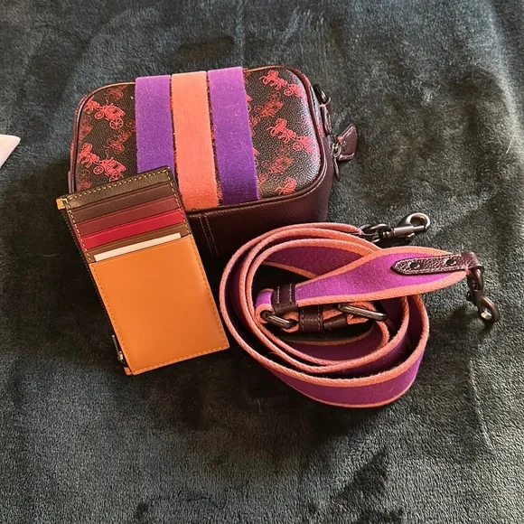 Coach crossbody - Picture 1 of 9
